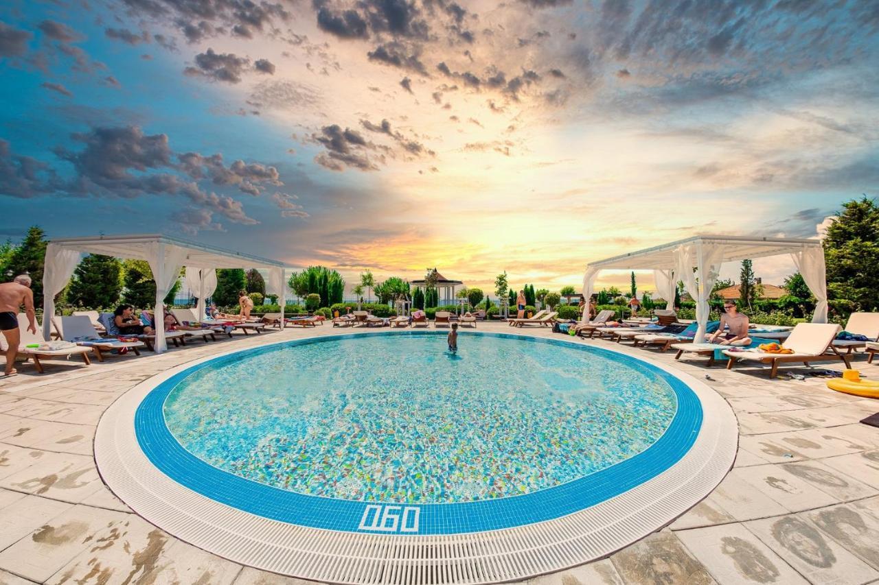 Prestige Fort Beach - Premium Apartments Свети-Влас Экстерьер фото